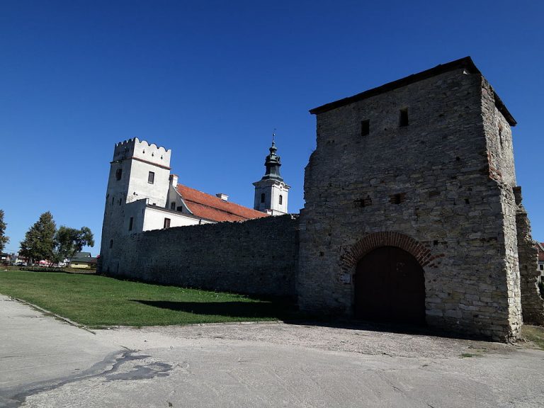 LuzynaS, CC BY-SA 3.0 PL, via Wikimedia Commons